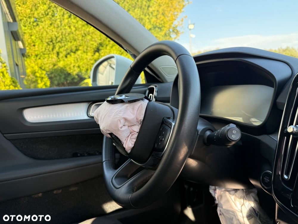 Volvo XC 40 T3 Momentum Pro - 16