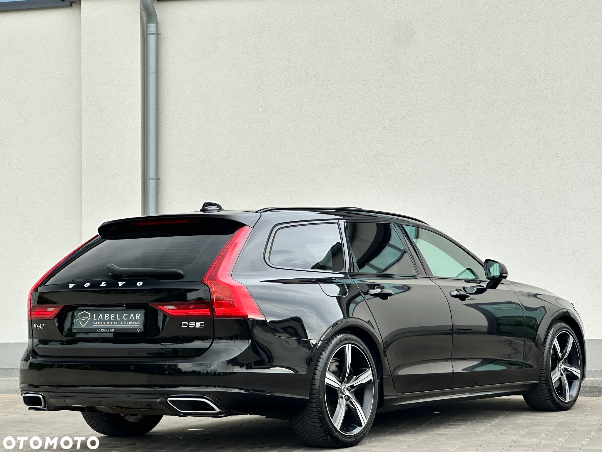 Volvo V90 D5 AWD Geartronic R Design - 6