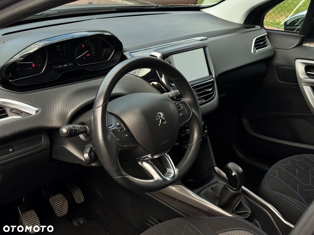 Peugeot 2008 1.5 BlueHDi Style - 5