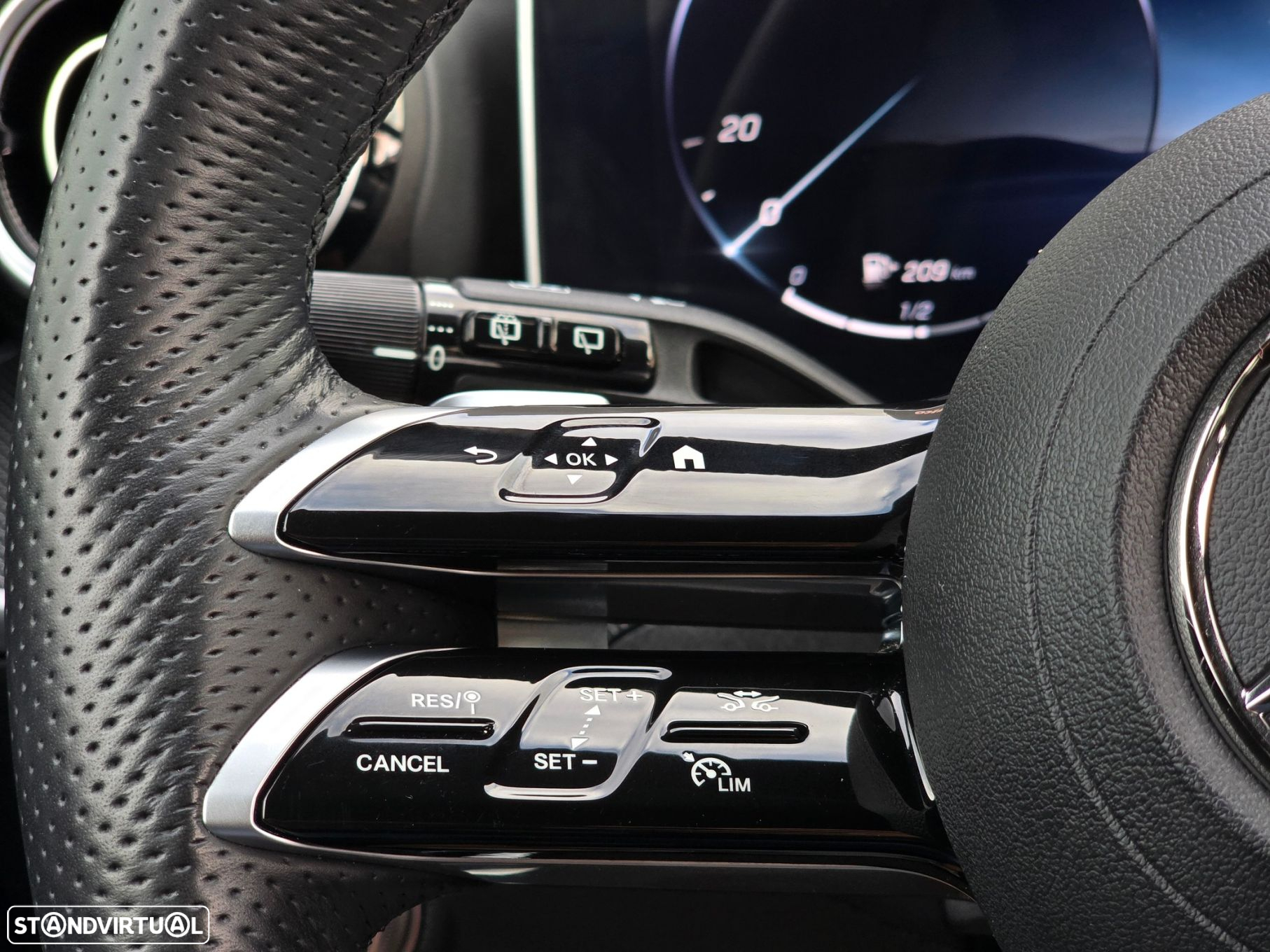Mercedes-Benz C 300 e AMG Line - 21