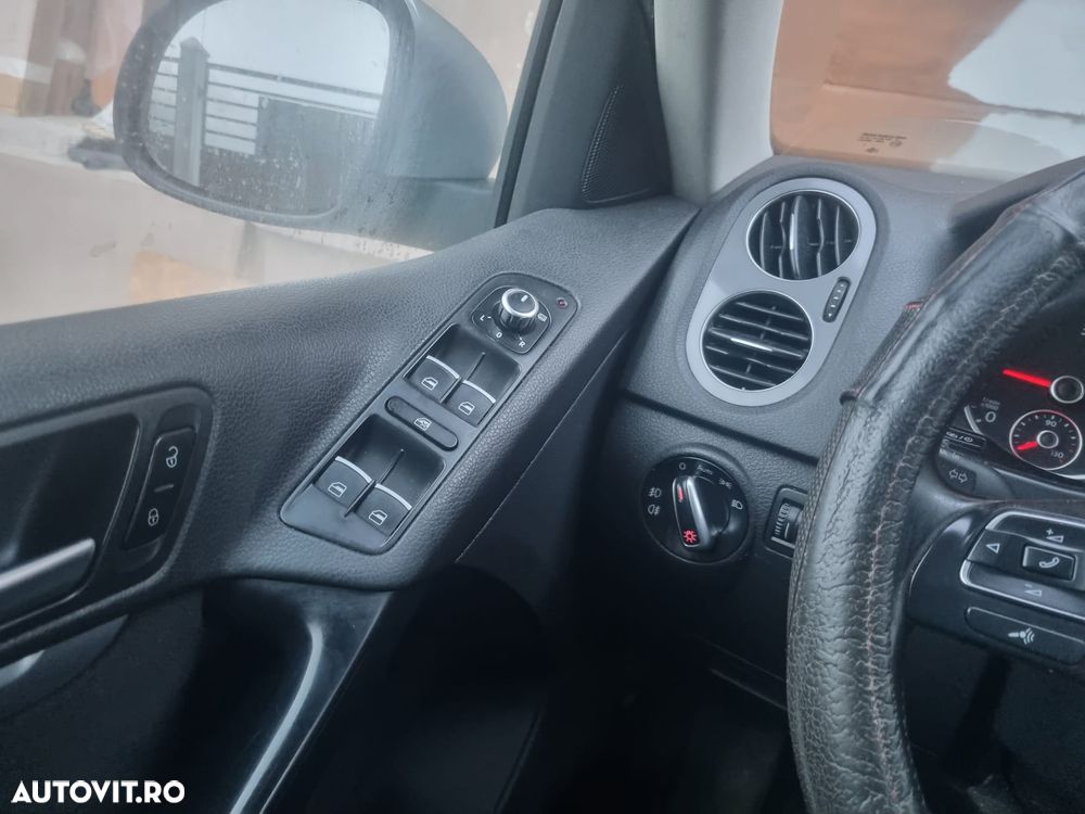 Volkswagen Tiguan 2.0 TDI 4Motion Sport & Style - 6