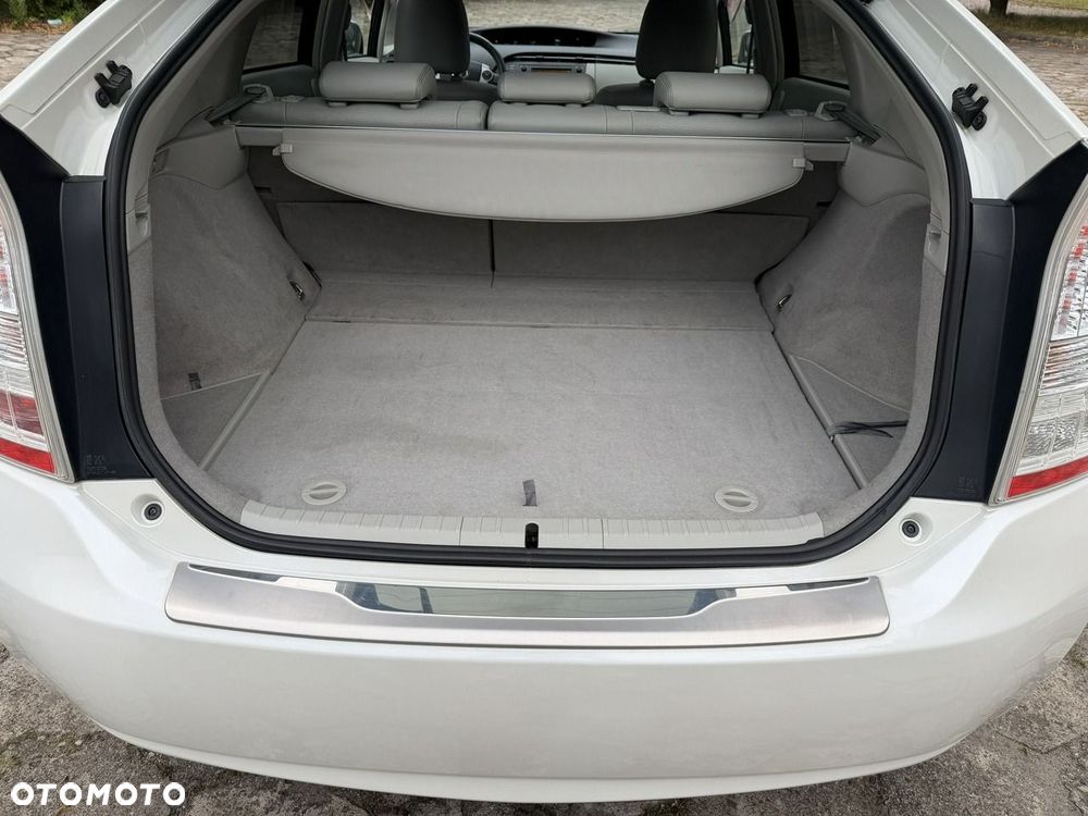 Toyota Prius - 10