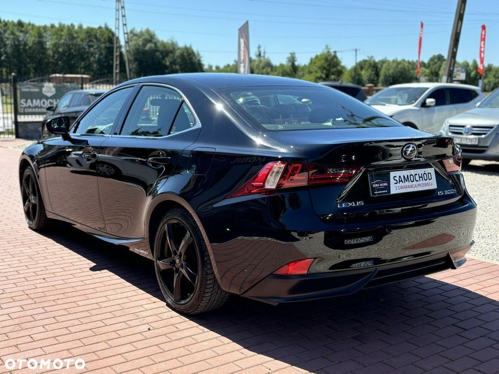 Lexus IS - 11