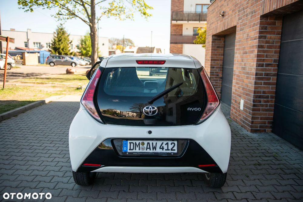 Toyota Aygo x-play Eco - 5