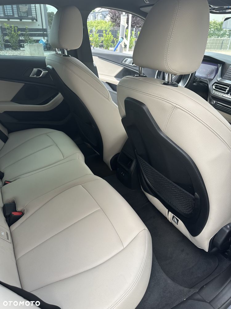 BMW Seria 2 218i M Sport - 4