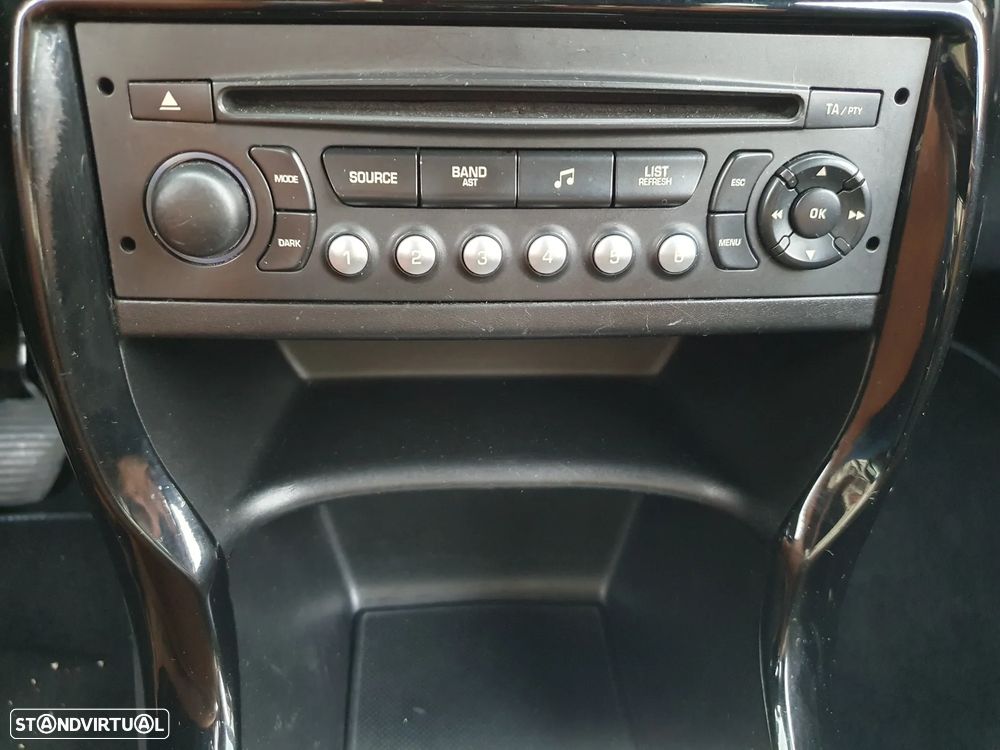 Citroën DS3 1.6 e-HDi So Chic - 12