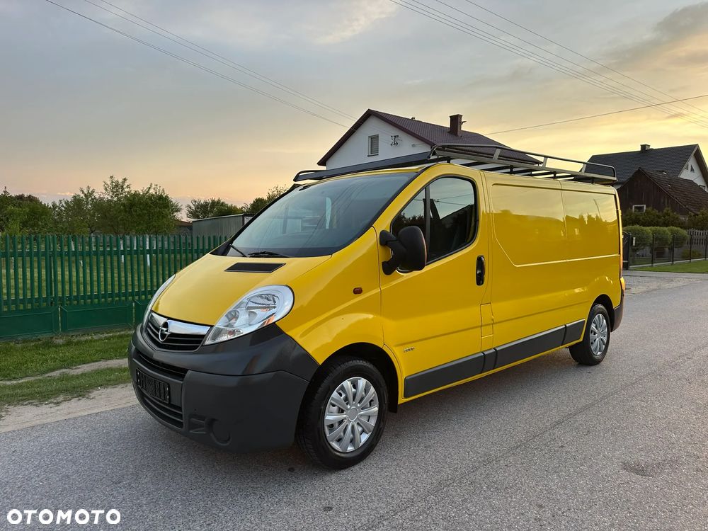 Opel Vivaro - 1