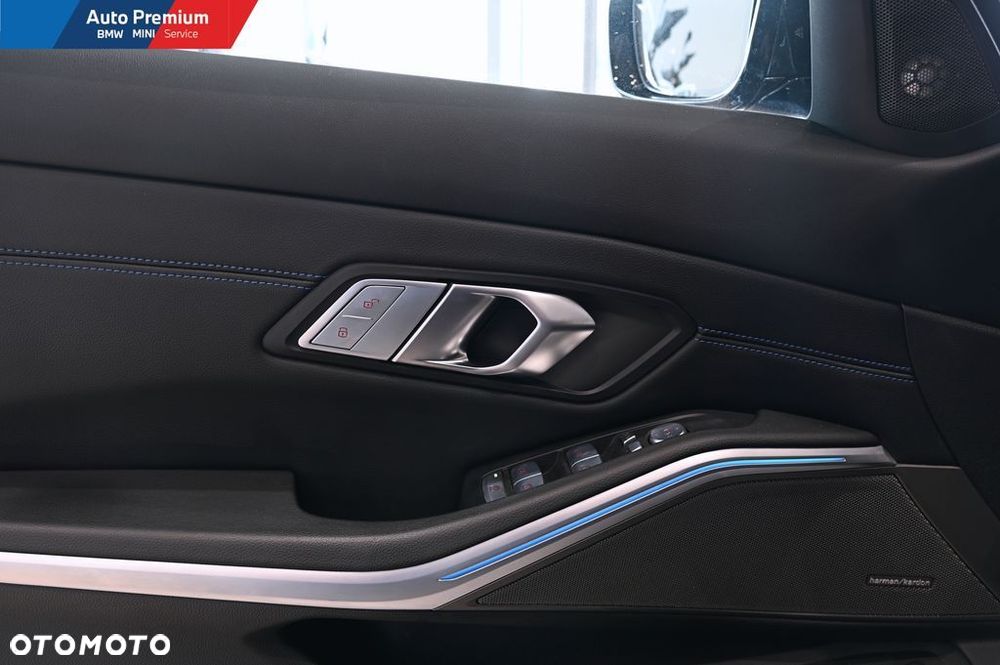 BMW Seria 3 320d xDrive mHEV - 10