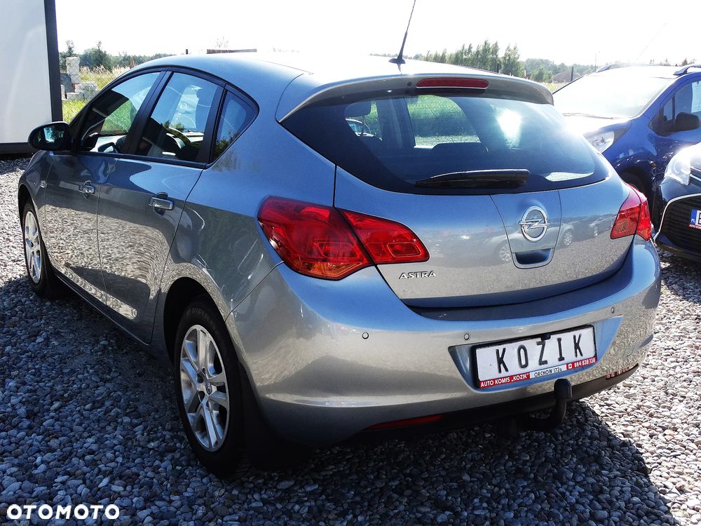 Opel Astra 1.6 Automatik Color Edition - 14