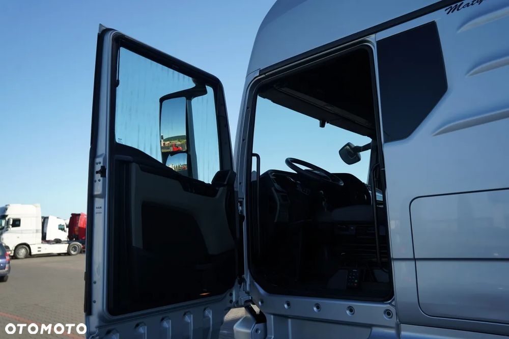 MAN TGX 18.510 / GX / MEGA  / LOW DECK / NAVI RIO - 23