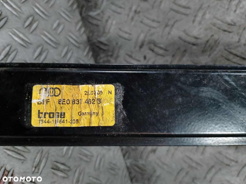 PODNOŚNIK SZYBY PRAWY PRZÓD AUDI A4 B7 8E0837462B - 4