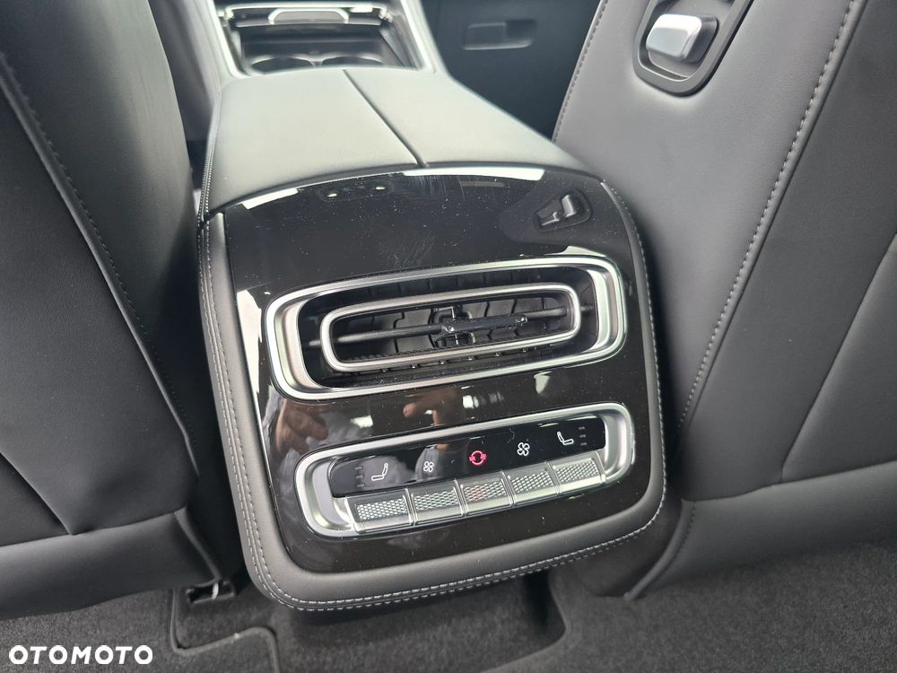 Omoda 9 1.5 Super Hybrid Exclusive AWD - 37