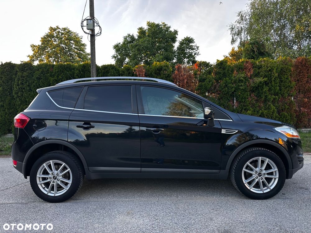 Ford Kuga 2.0 TDCi 2x4 Titanium - 3