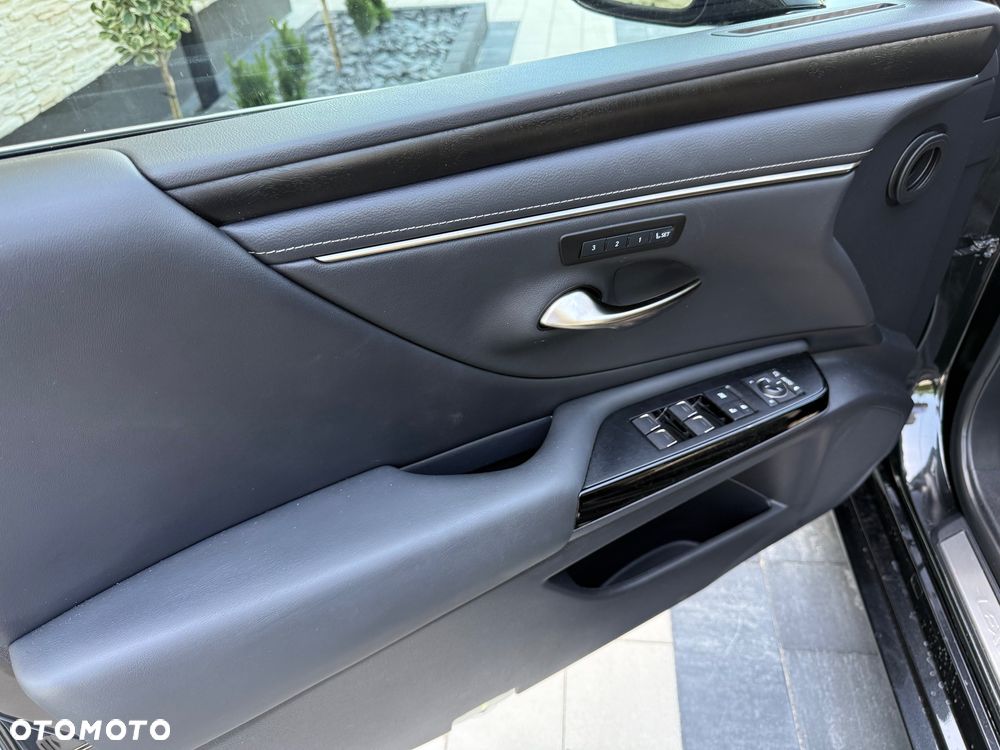 Lexus ES - 29