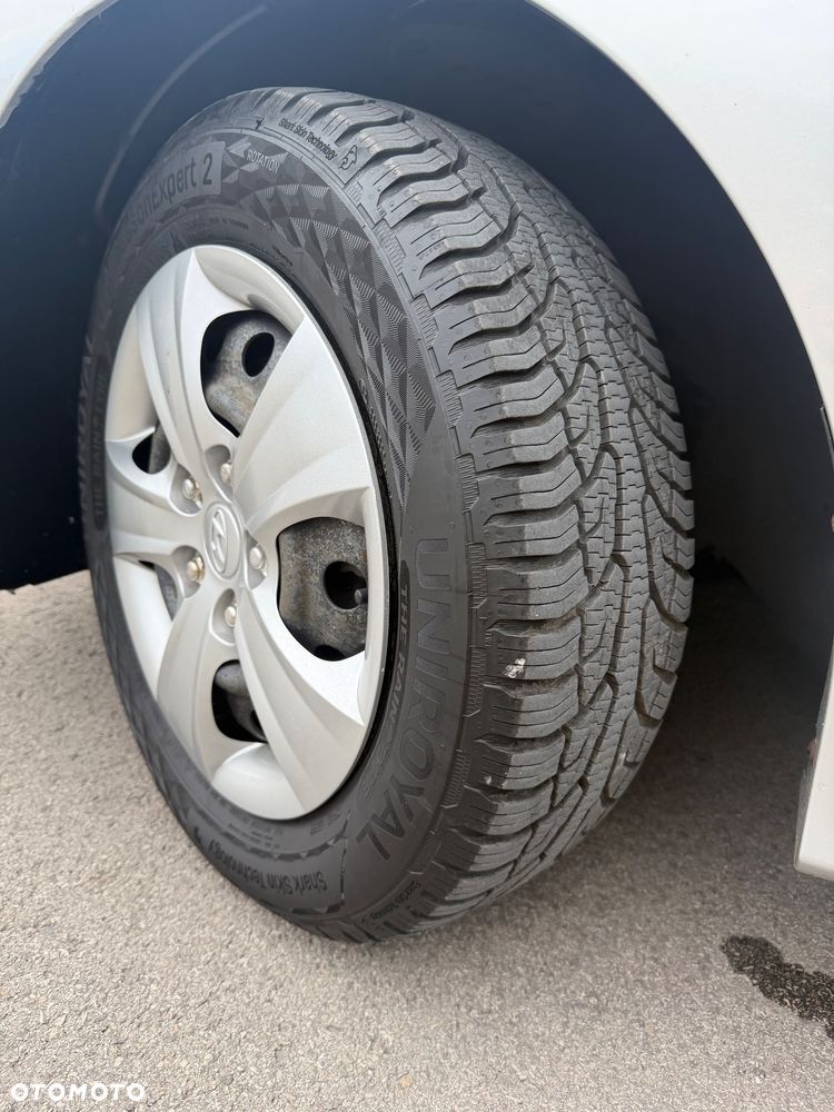 Hyundai i30 1.4 Edition 20 - 21