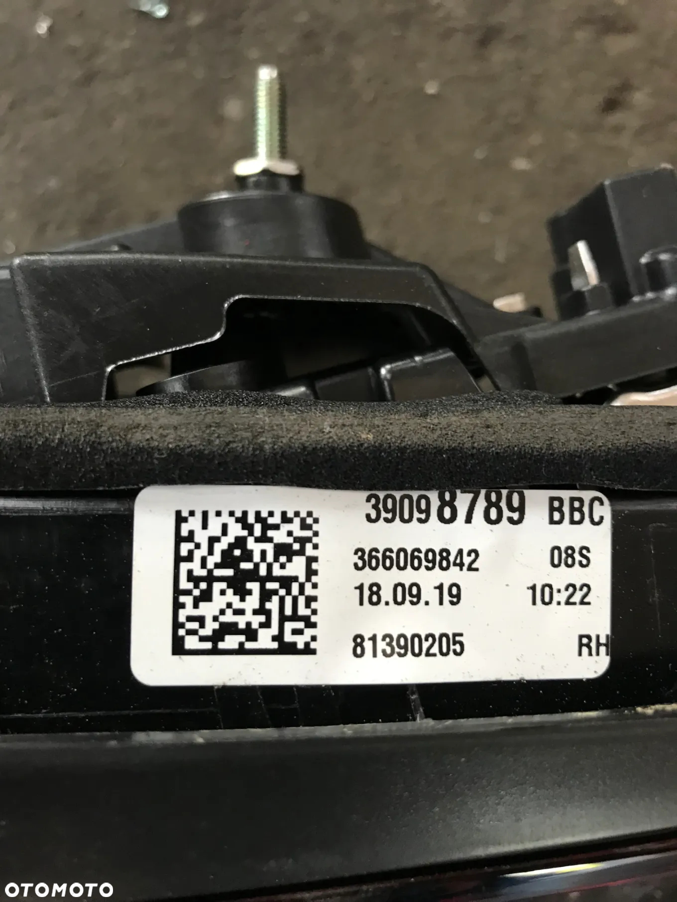 OPEL ASTRA V K HB LAMPA TYLNA PRAWA 39098789 EUROPA - 2