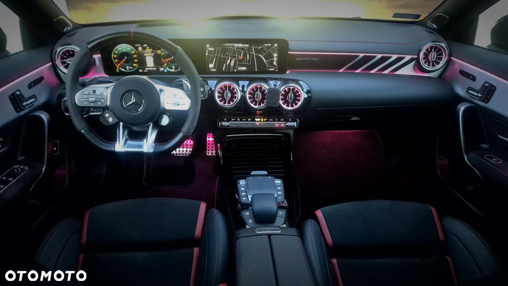 Mercedes-Benz CLA AMG 45 S 4-Matic 8G-DCT - 32