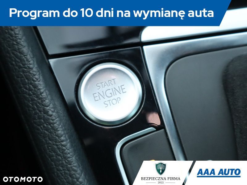 Volkswagen Golf - 19