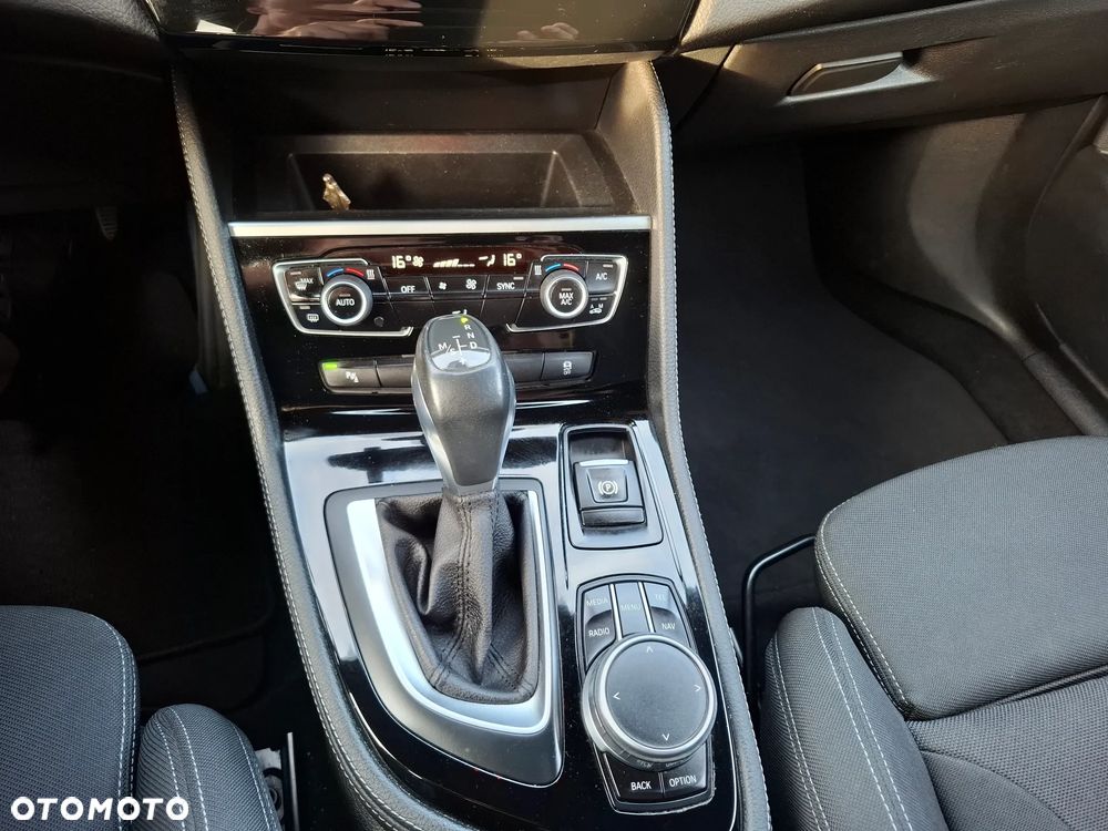BMW Seria 2 218d GT Luxury Line sport - 37