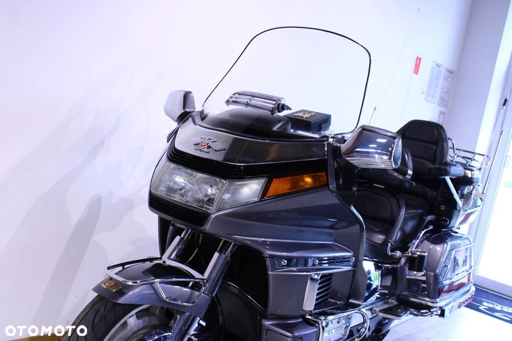 Honda GL - 32