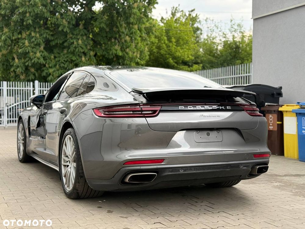 Porsche Panamera 4 - 13