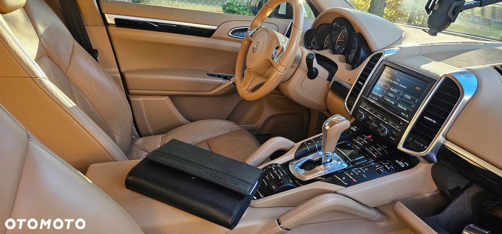 Porsche Cayenne Diesel Platinum Edition - 25