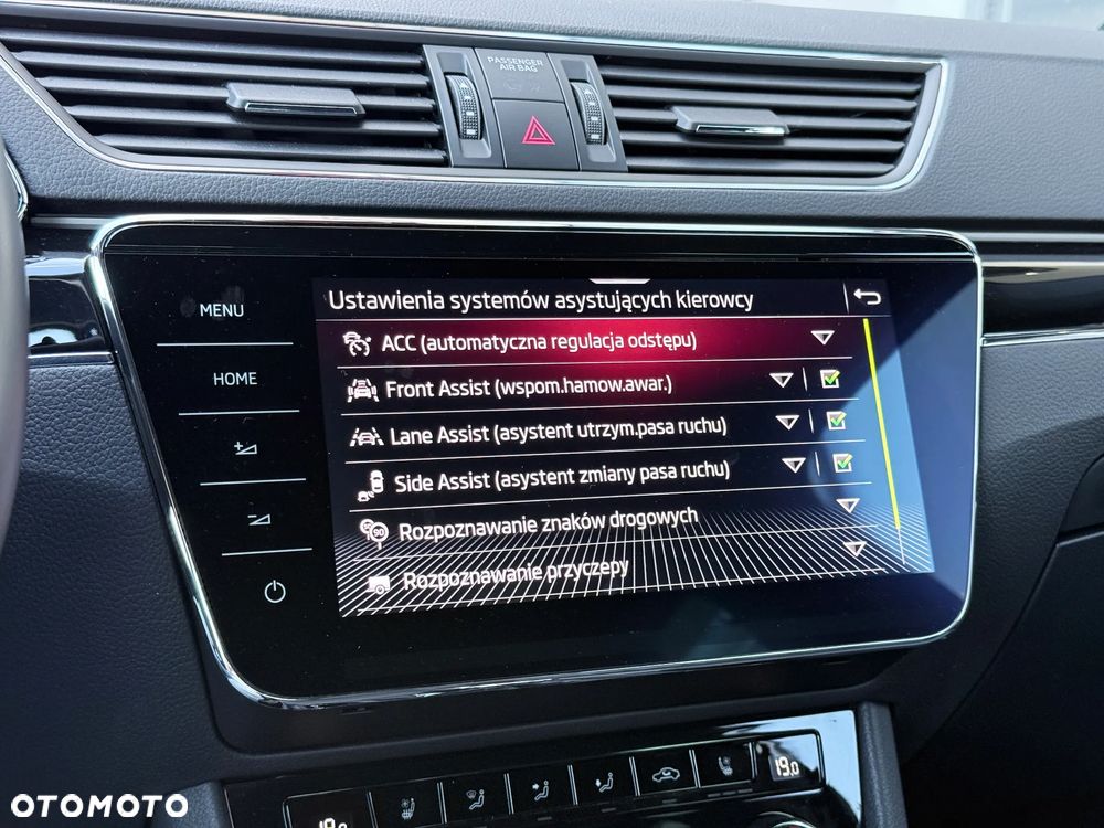 Skoda Superb 2.0 TSI L&K DSG - 39