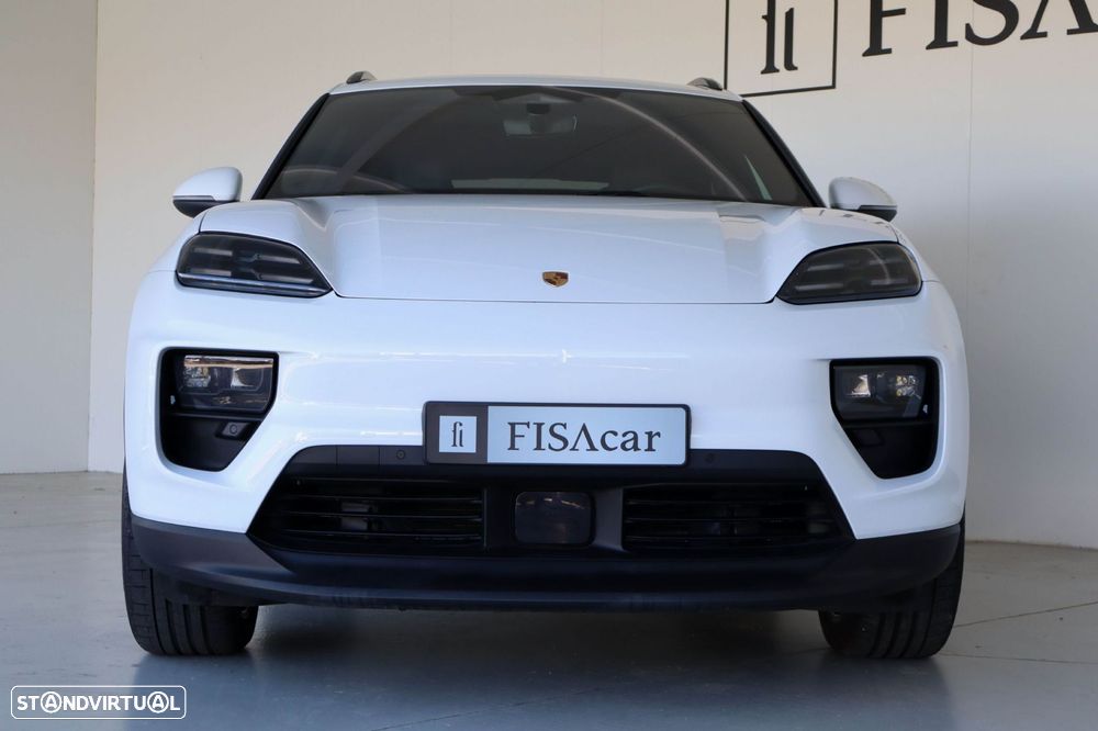 Porsche Macan Electric 4 - 2
