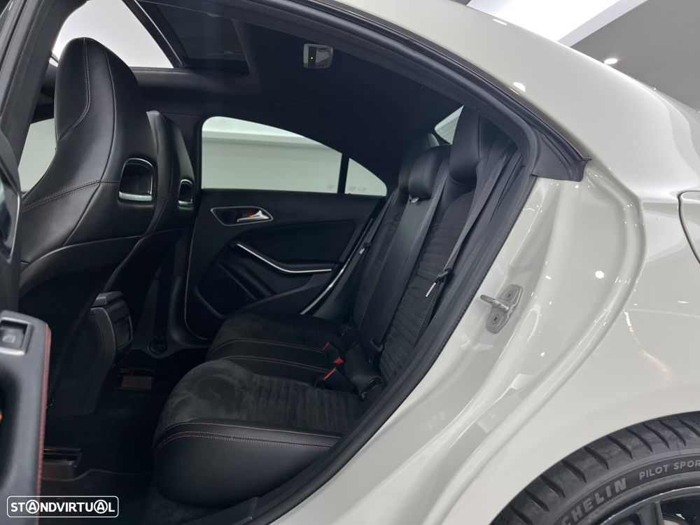 Mercedes-Benz CLA 220 - 11