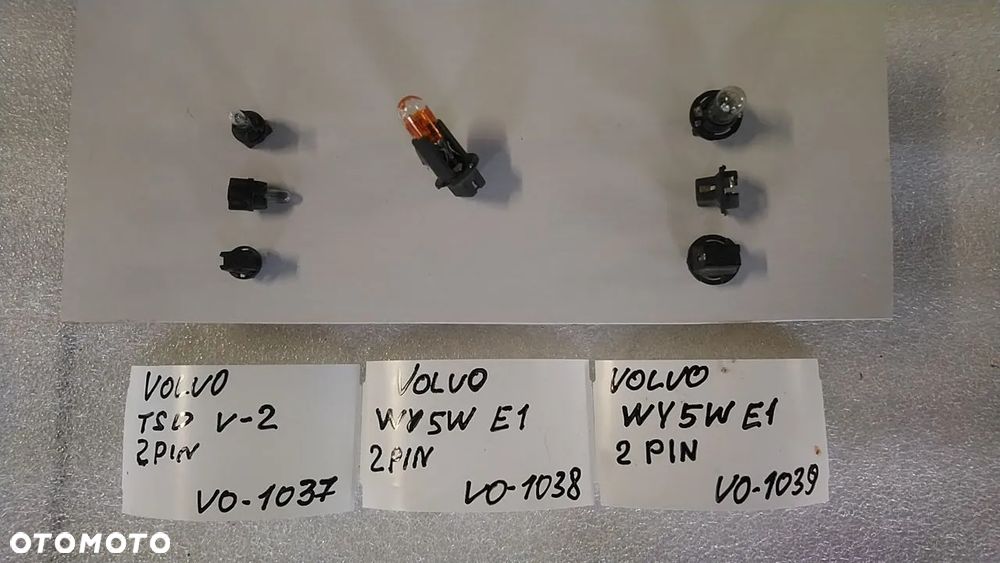 VOLVO OPRAWKA ŻARÓWKI LAMP - 19