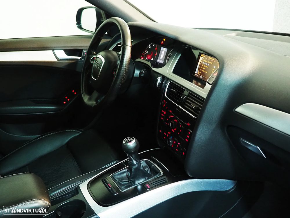 Audi A4 Avant 2.0 TDi S-line - 12