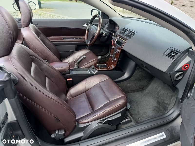 Volvo C70 - 30
