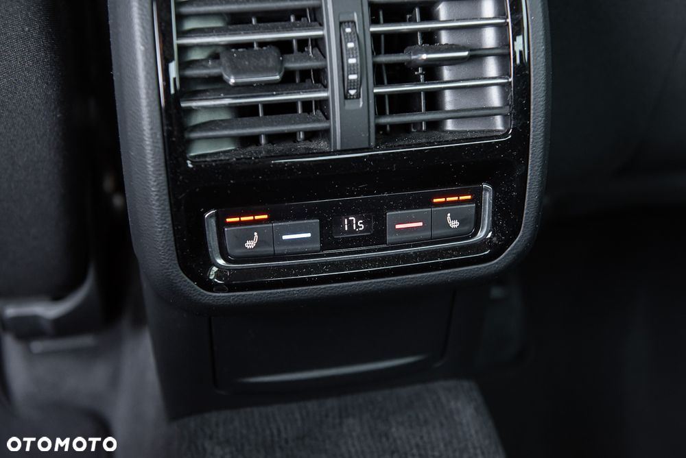 Volkswagen Passat - 29