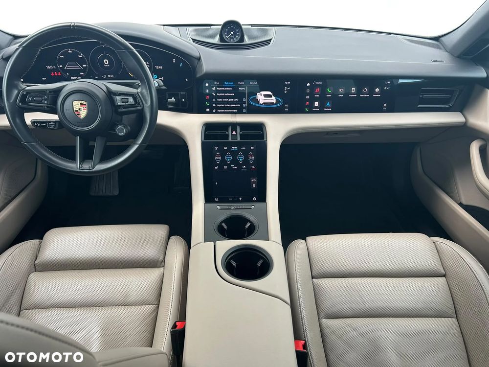 Porsche Taycan Standard - 12