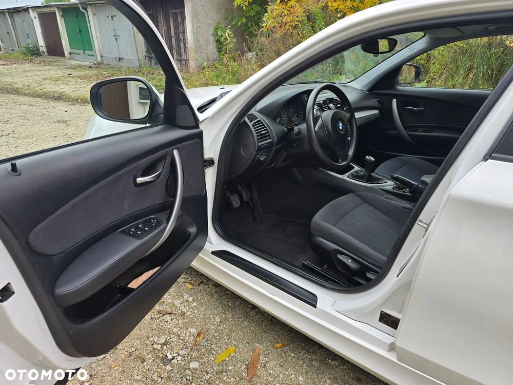 BMW Seria 1 - 13
