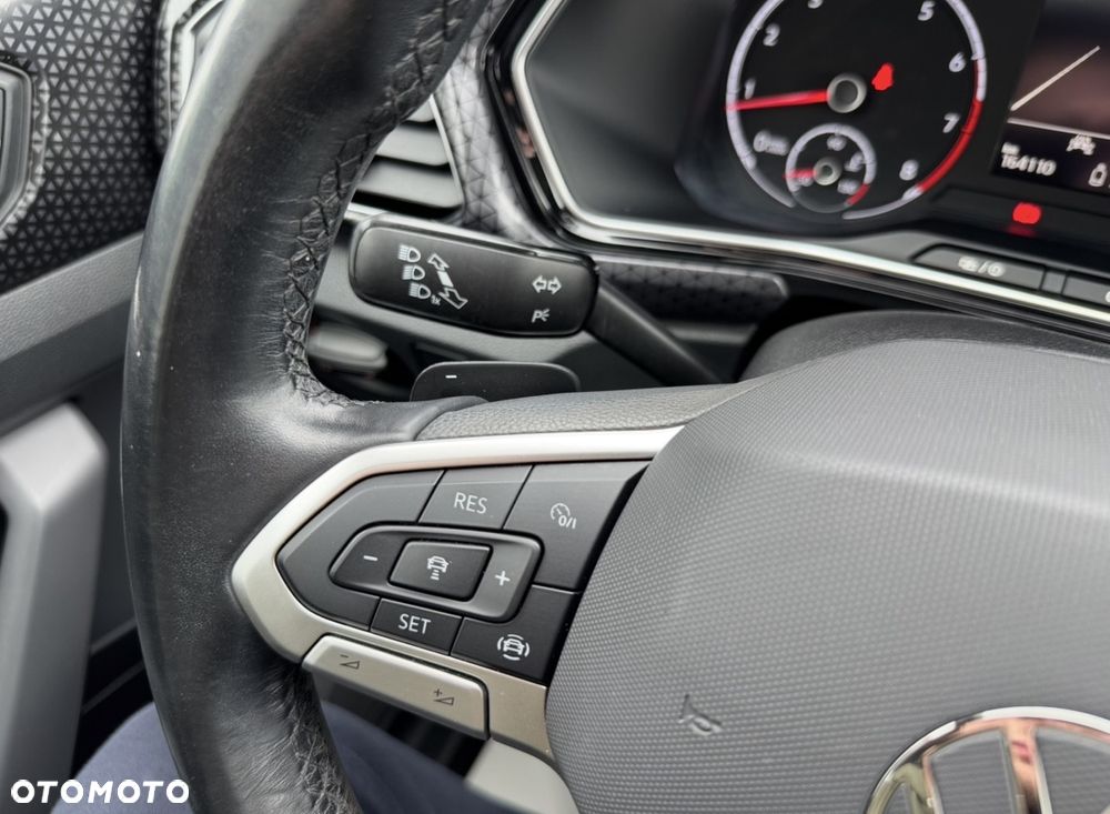 Volkswagen T-Cross - 32