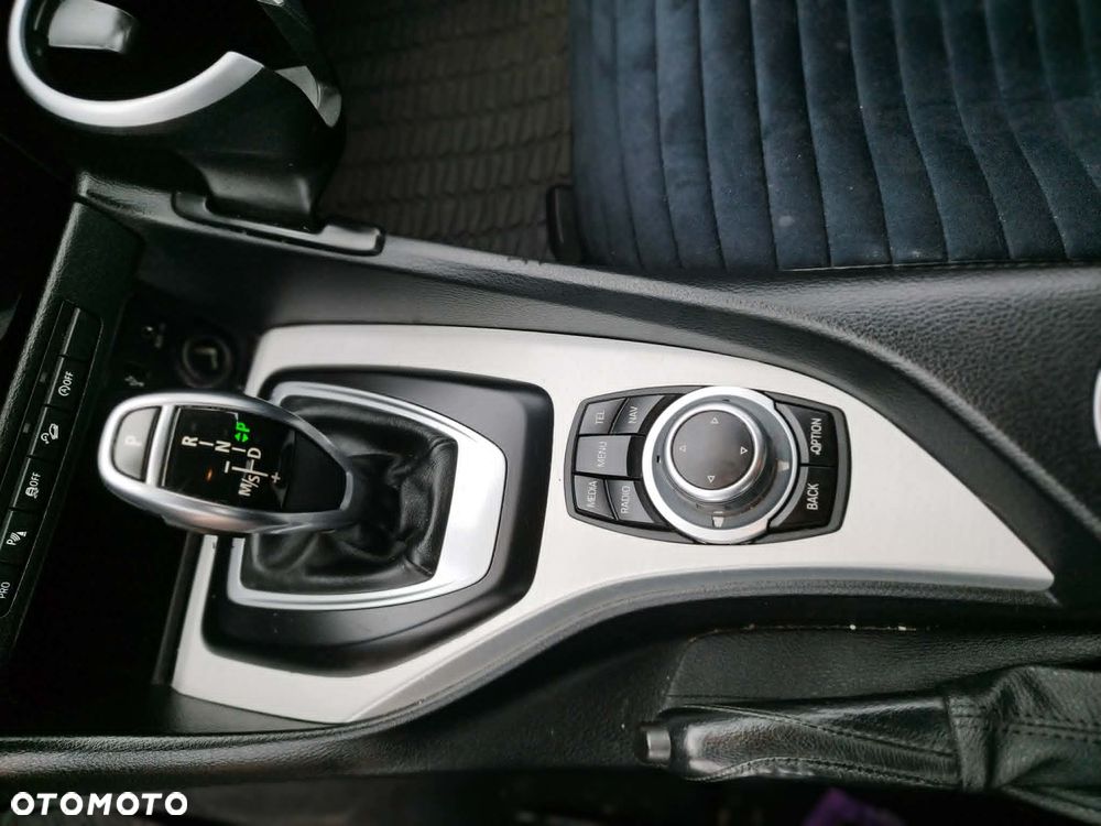 BMW X1 xDrive18d xLine - 16