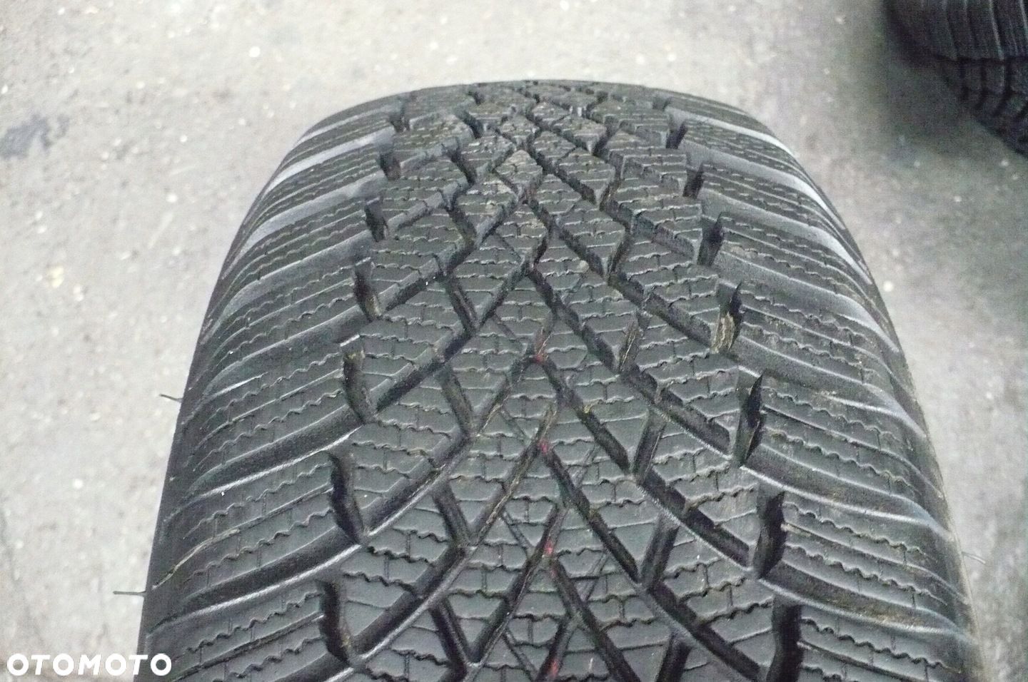 BRIDGESTONE Blizzak LM005 185/60R15 7,4mm 2022 - 1