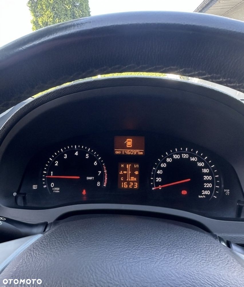 Toyota Avensis 1.8 Comfort - 18