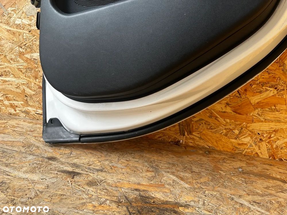 Drzwi TYLNE PRAWE prawy tył CITROEN DS4 I Kod lakieru: EWP - 12