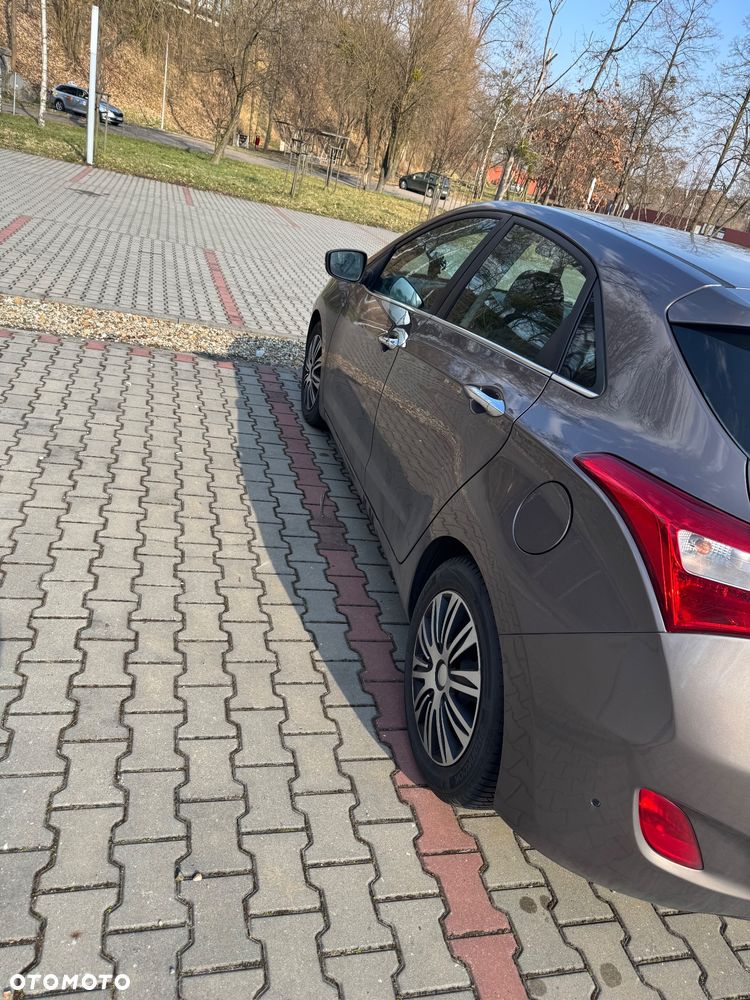 Hyundai i30 1.6 GDI Premium - 4