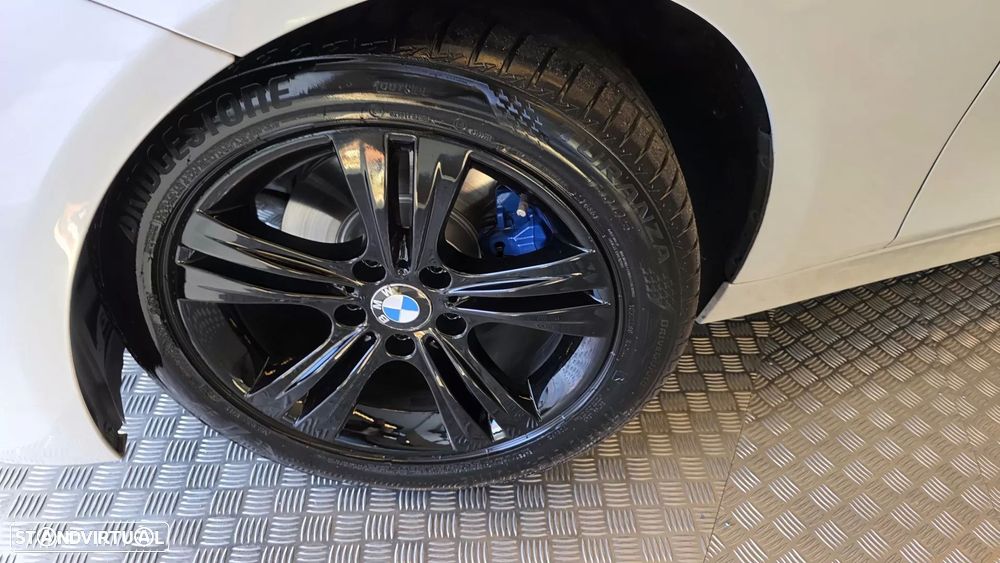 BMW 320 d Touring Sport-Aut. - 30