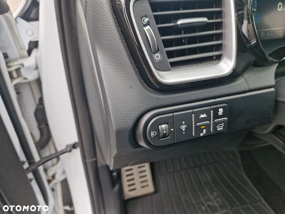 Kia XCeed 1.6 CRDi SCR L Business Line DCT - 12