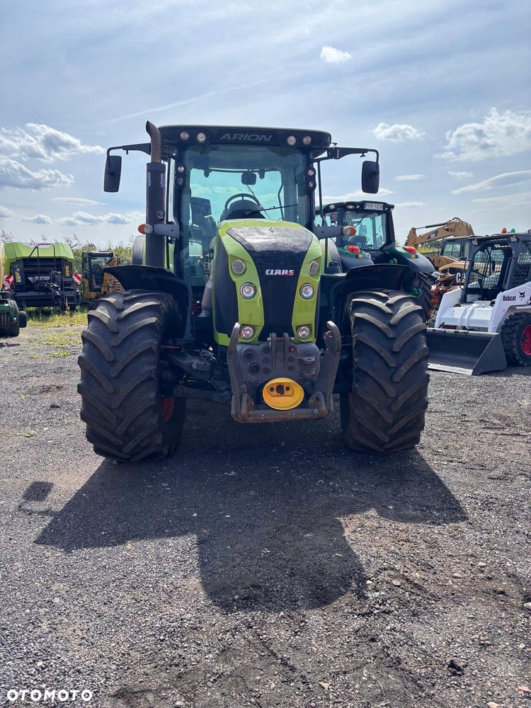Claas Arion 650 CEBIS  Przedni TUZ WOM I Amortyzowana przednia Oś Pneumatyka - 2