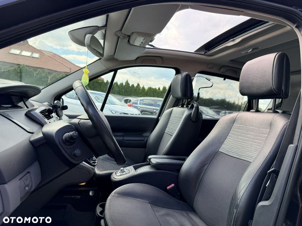 Renault Scenic 2.0 16V Privilege - 27