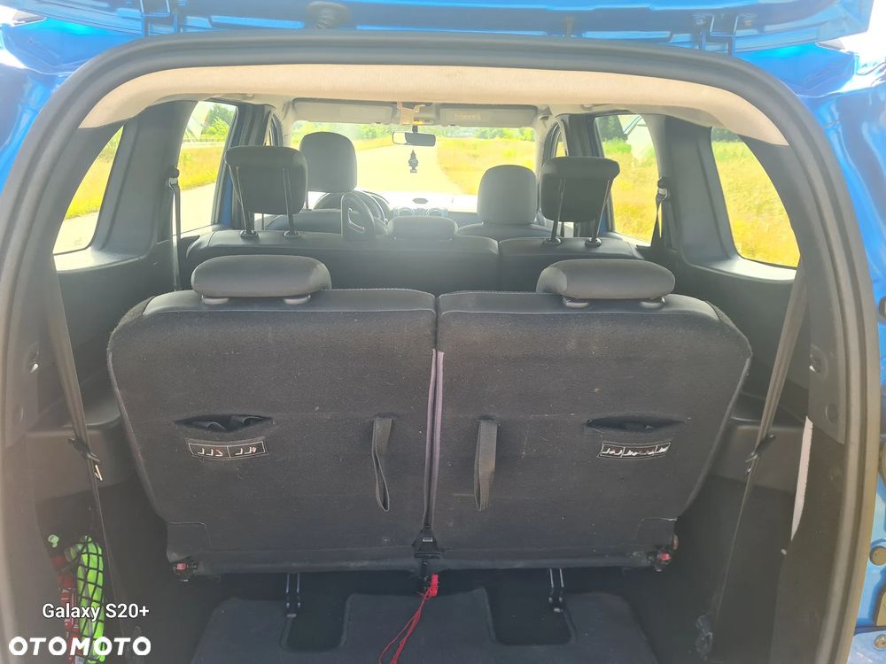 Dacia Lodgy dCi 90 Essential - 12