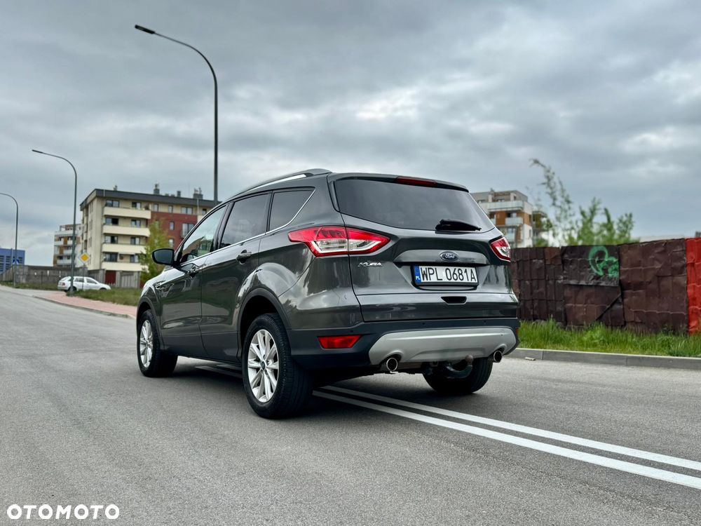 Ford Kuga 2.0 TDCi 2x4 Titanium - 5