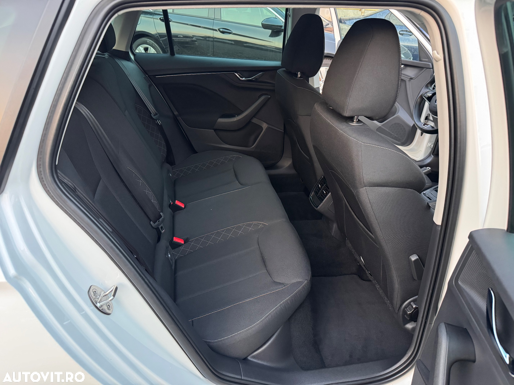 Skoda Kamiq 1.0 TSI Style - 23