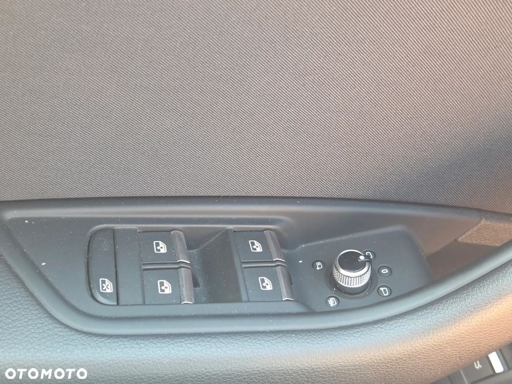 Audi A4 Avant 30 TDI mHEV Advanced S tronic - 34