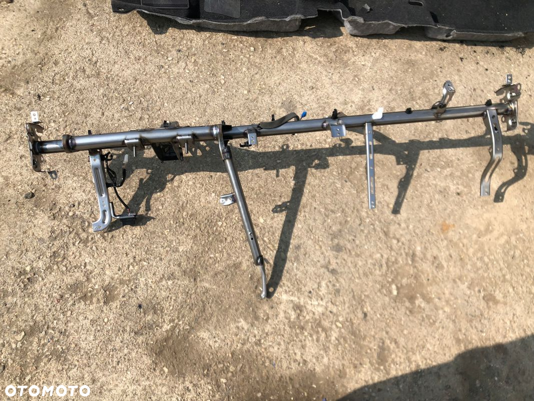 SWIFT MK8 17-18 ROK STELAŻ KONSOLI - 2